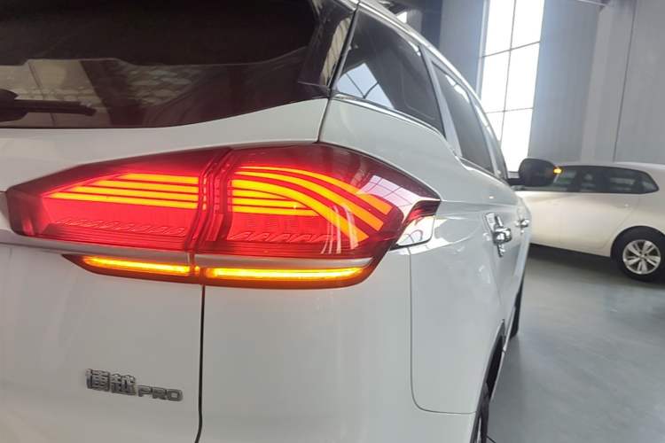 Used Geely Auto Emgrand X7 Sport 2020 1.8TD DCT Smart Connect PRO Right Rear Taillight