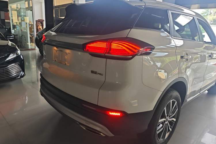 Used Geely Auto Emgrand X7 Sport 2020 1.8TD DCT Smart Connect PRO Right Rear Taillight