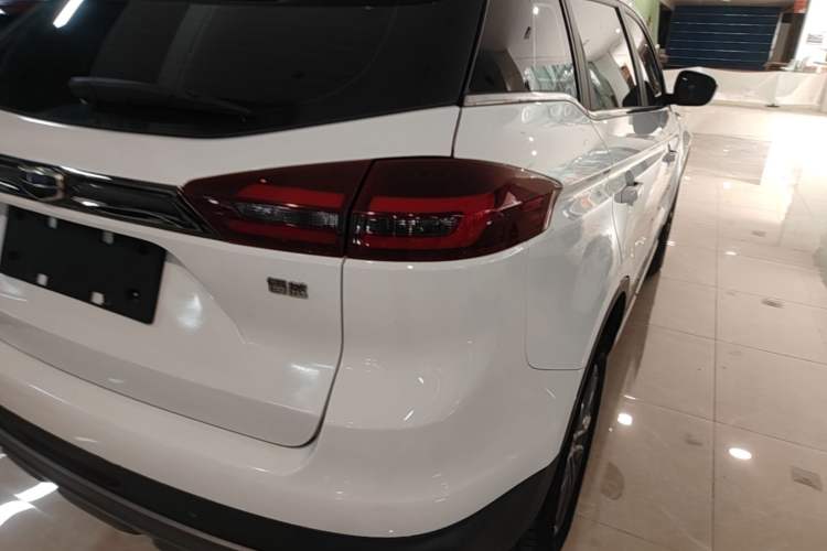 Used Geely Auto Emgrand X7 Sport 2020 1.8TD DCT Two-Wheel Drive Smart Connect 4G-Enabled Version Right Rear Taillight