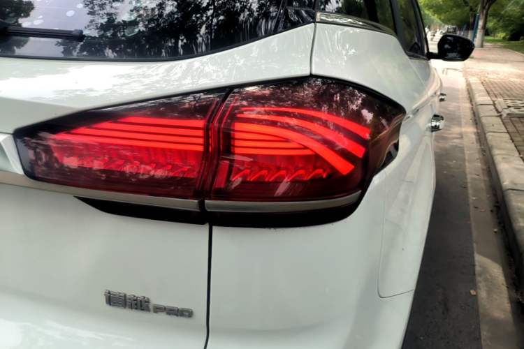 Used Geely Auto Emgrand X7 Sport 2020 1.8TD DCT Smart Connect PRO Right Rear Taillight