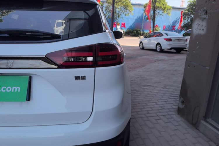Used Geely Auto Emgrand X7 Sport 2020 1.8TD DCT Two-Wheel Drive Zhiya Model Right Rear Taillight