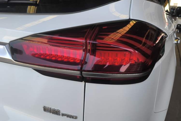 Used Geely Auto Emgrand X7 Sport 2020 1.8TD DCT Smart Connect PRO Right Rear Taillight