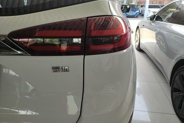 Used Geely Auto Emgrand X7 Sport 2020 1.8TD DCT Two-Wheel Drive Smart Connect 4G-Enabled Version Right Rear Taillight