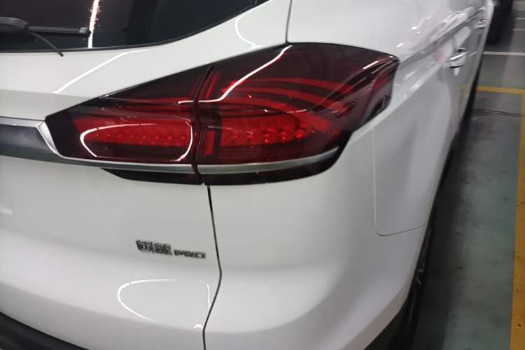 Used Geely Auto Emgrand X7 Sport 2020 1.5TD Automatic Smart Connect PRO Right Rear Taillight