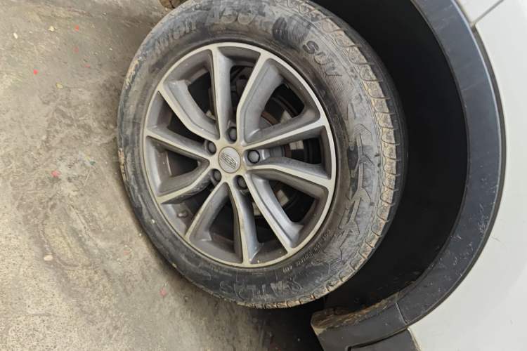 Used Geely Auto Emgrand X7 Sport 2020 1.8TD DCT Two-Wheel Drive Smart Connect 4G-Enabled Version Right Rear Wheel Hub