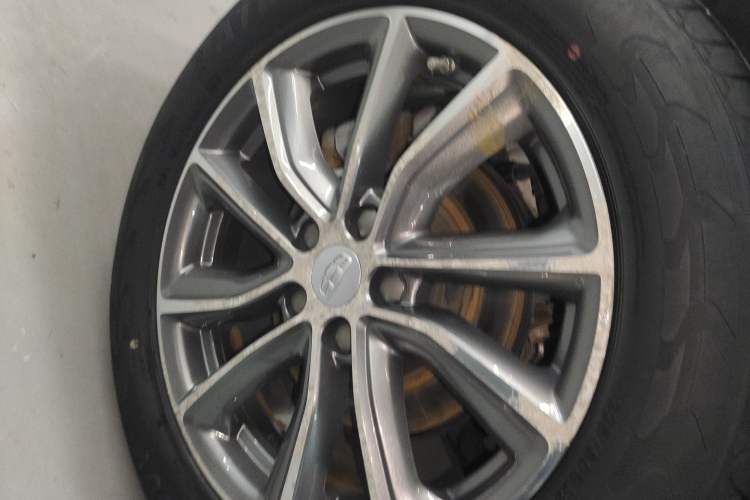 Used Geely Auto Emgrand X7 Sport 2020 1.8TD DCT Two-Wheel Drive Smart Connect 4G-Enabled Version Right Rear Wheel Hub