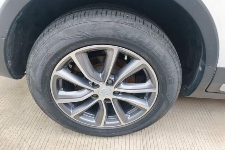 Used Geely Auto Emgrand X7 Sport 2020 1.8TD DCT Two-Wheel Drive Smart Connect 4G-Enabled Version Right Rear Wheel Hub