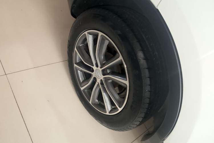 Used Geely Auto Emgrand X7 Sport 2020 1.8TD DCT Two-Wheel Drive Smart Connect 4G-Enabled Version Right Rear Wheel Hub