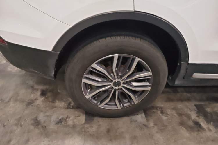 Used Geely Auto Emgrand X7 Sport 2020 1.5TD Automatic Smart Connect PRO Right Rear Wheel Hub