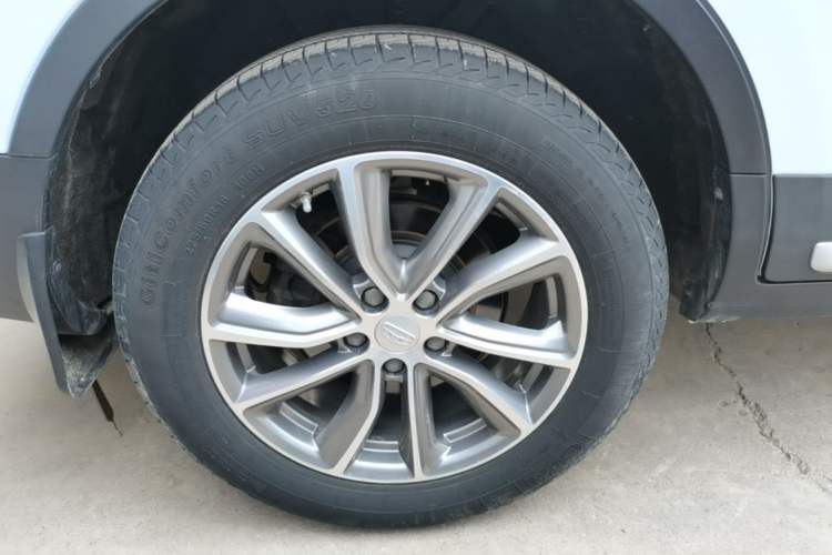 Used Geely Auto Emgrand X7 Sport 2020 1.8TD DCT Two-Wheel Drive Smart Connect 4G-Enabled Version Right Rear Wheel Hub
