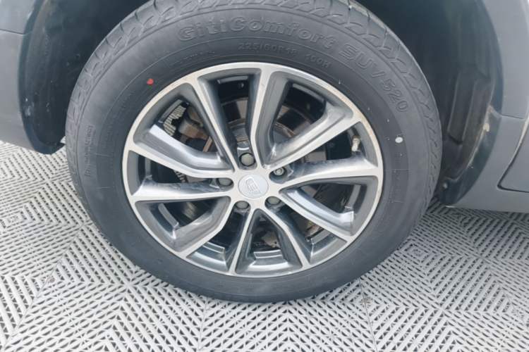 Used Geely Auto Emgrand X7 Sport 2020 1.8TD DCT Two-Wheel Drive Smart Connect 4G-Enabled Version Right Rear Wheel Hub