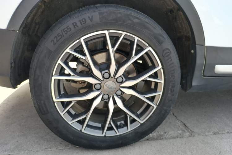 Used Geely Auto Emgrand X7 Sport 2020 1.8TD DCT Zhi Ling PRO Right Rear Wheel Hub