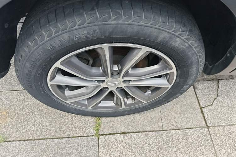 Used Geely Auto Emgrand X7 Sport 2020 1.8TD DCT Two-Wheel Drive Smart Connect 4G-Enabled Version Right Rear Wheel Hub
