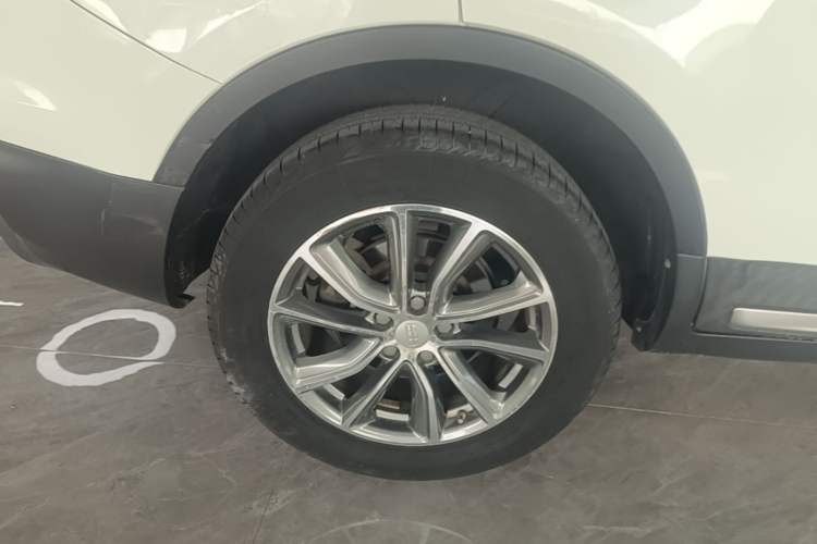 Used Geely Auto Emgrand X7 Sport 2020 1.8TD DCT Two-Wheel Drive Smart Connect 4G-Enabled Version Right Rear Wheel Hub