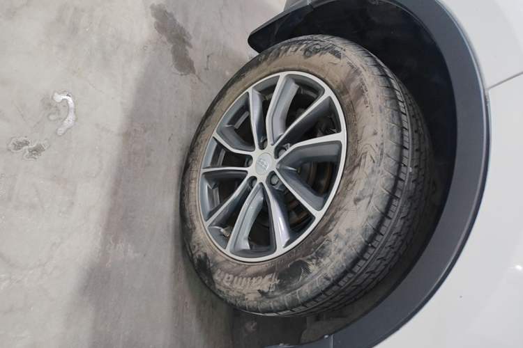 Used Geely Auto Emgrand X7 Sport 2020 1.8TD DCT Two-Wheel Drive Smart Connect 4G-Enabled Version Right Rear Wheel Hub