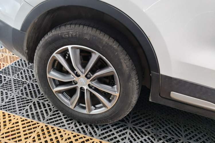 Used Geely Auto Emgrand X7 Sport 2020 1.8TD DCT Two-Wheel Drive Smart Connect 4G-Enabled Version Right Rear Wheel Hub
