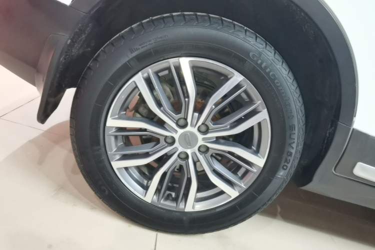 Used Geely Auto Emgrand X7 Sport 2020 1.5TD Automatic Smart Connect PRO Right Rear Wheel Hub