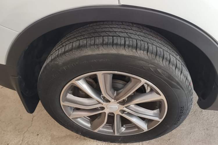 Used Geely Auto Emgrand X7 Sport 2020 1.8TD DCT Two-Wheel Drive Smart Connect 4G-Enabled Version Right Rear Wheel Hub