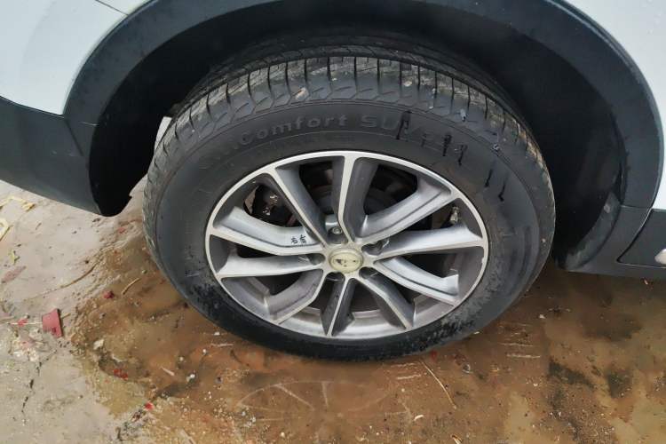 Used Geely Auto Emgrand X7 Sport 2020 1.8TD DCT Two-Wheel Drive Smart Connect 4G-Enabled Version Right Rear Wheel Hub