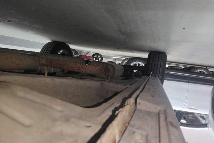 Used Geely Auto Emgrand X7 Sport 2020 1.8TD DCT Two-Wheel Drive Smart Connect 4G-Enabled Version Right Side Sill
