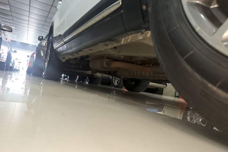 Used Geely Auto Emgrand X7 Sport 2020 1.8TD DCT Two-Wheel Drive Smart Connect 4G-Enabled Version Right Side Sill