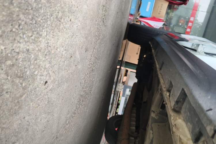 Used Geely Auto Emgrand X7 Sport 2020 1.8TD DCT Smart PRO Right Side Sill