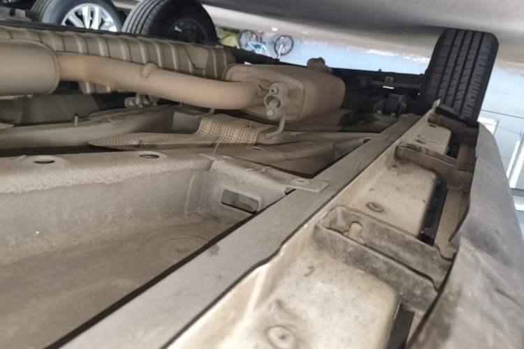 Used Geely Auto Emgrand X7 Sport 2020 1.8TD DCT Two-Wheel Drive Zhiya Model Right Side Sill