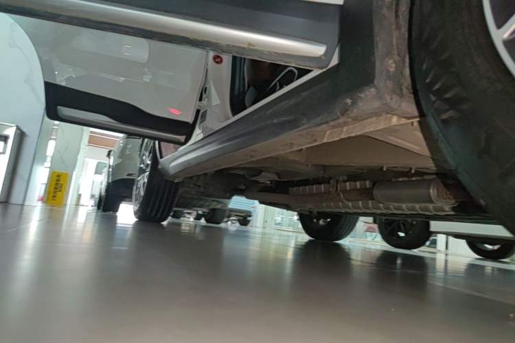 Used Geely Auto Emgrand X7 Sport 2020 1.8TD DCT Zhi Ling PRO Right Side Sill