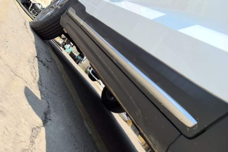 Used Geely Auto Emgrand X7 Sport 2020 1.8TD DCT Smart Connect PRO Right Side Sill