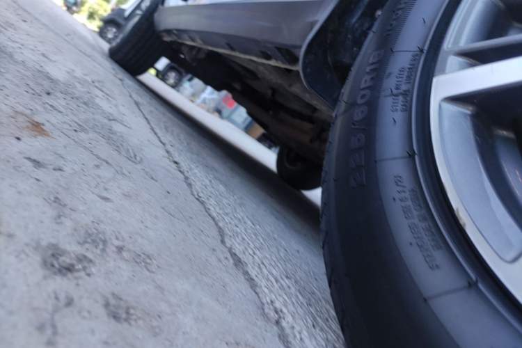 Used Geely Auto Emgrand X7 Sport 2020 1.8TD DCT Smart Connect PRO Right Side Sill