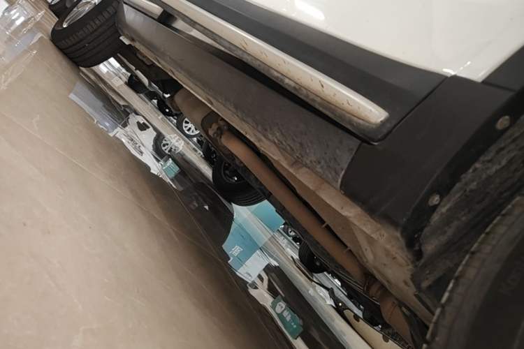 Used Geely Auto Emgrand X7 Sport 2020 1.8TD DCT Two-Wheel Drive Smart Connect 4G-Enabled Version Right Side Sill