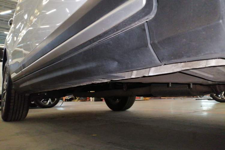 Used Geely Auto Emgrand X7 Sport 2020 1.8TD DCT Smart Connect PRO Right Side Sill