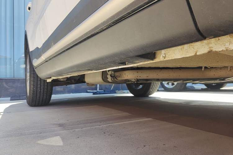 Used Geely Auto Emgrand X7 Sport 2020 1.8TD DCT Two-Wheel Drive Zhiya Model Right Side Sill