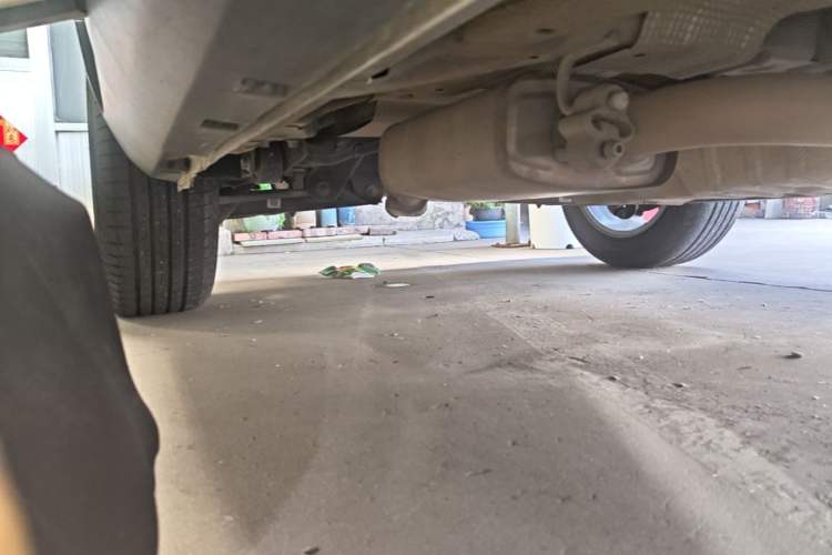 Used Geely Auto Emgrand X7 Sport 2020 1.8TD DCT Two-Wheel Drive Smart Connect 4G-Enabled Version Right Side Sill