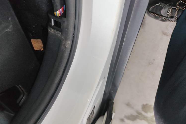 Used Geely Auto Emgrand X7 Sport 2020 1.8TD DCT Two-Wheel Drive Smart Connect 4G-Enabled Version Right Side Sill