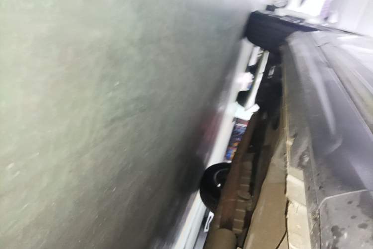 Used Geely Auto Emgrand X7 Sport 2020 1.5TD Automatic Smart Connect PRO Right Side Sill