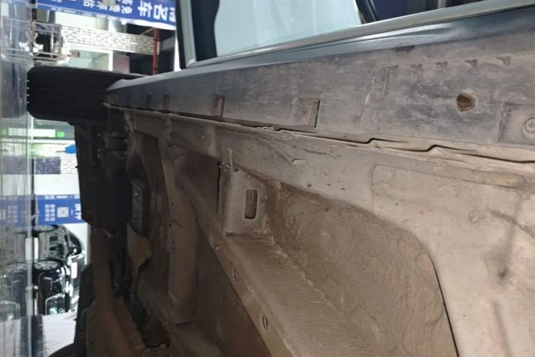 Used Geely Auto Emgrand X7 Sport 2020 1.8TD DCT Smart PRO Right Side Sill