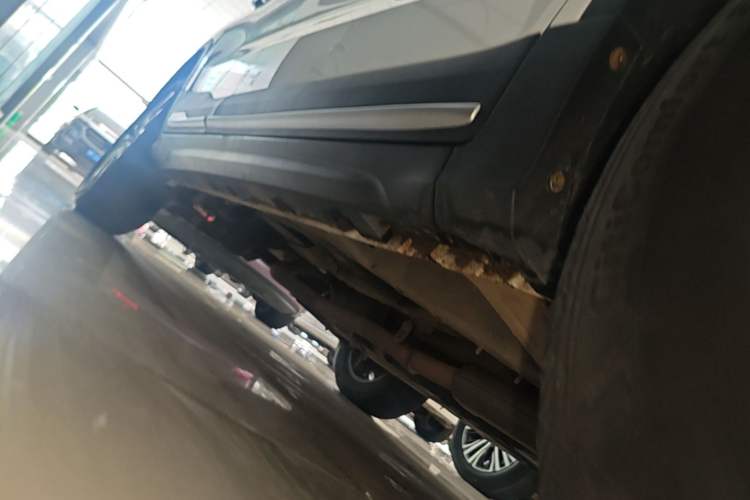 Used Geely Auto Emgrand X7 Sport 2020 1.8TD DCT Smart Connect PRO Right Side Sill
