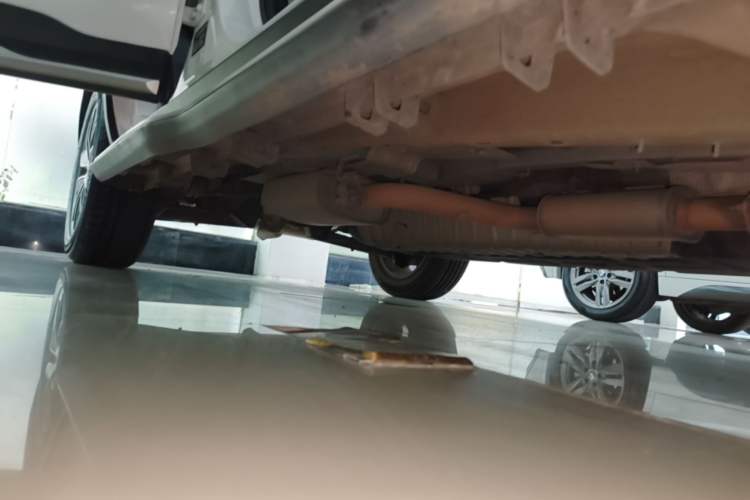 Used Geely Auto Emgrand X7 Sport 2020 1.8TD DCT Two-Wheel Drive Smart Connect 4G-Enabled Version Right Side Sill