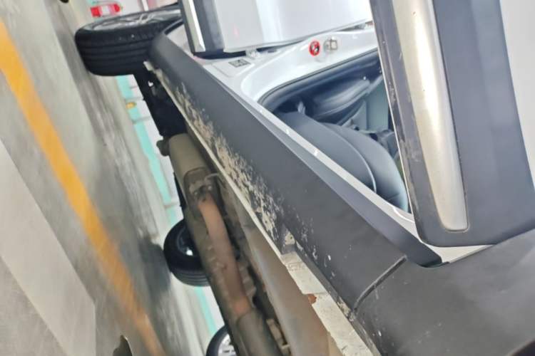 Used Geely Auto Emgrand X7 Sport 2020 1.8TD DCT Two-Wheel Drive Smart Connect 4G-Enabled Version Right Side Sill