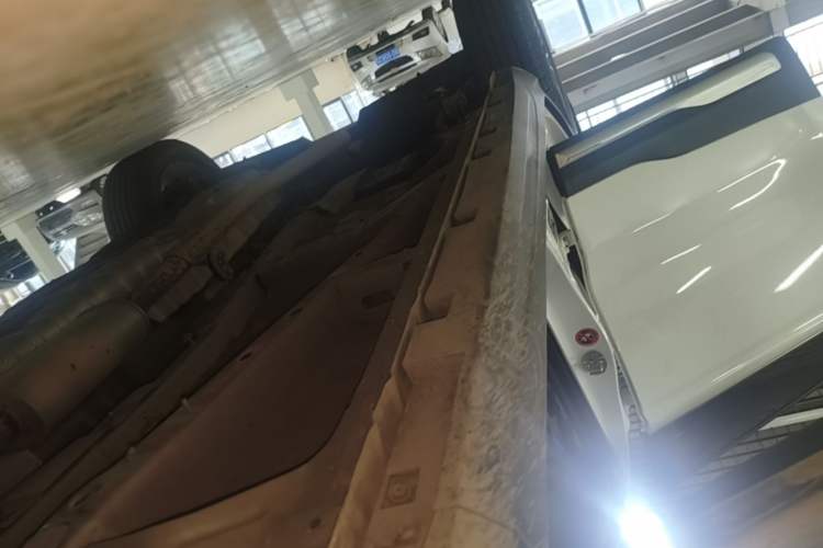 Used Geely Auto Emgrand X7 Sport 2020 1.5TD Automatic Smart Connect PRO Right Side Sill