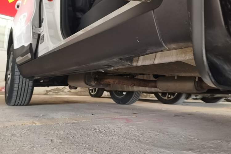 Used Geely Auto Emgrand X7 Sport 2020 1.8TD DCT Two-Wheel Drive Smart Connect 4G-Enabled Version Right Side Sill