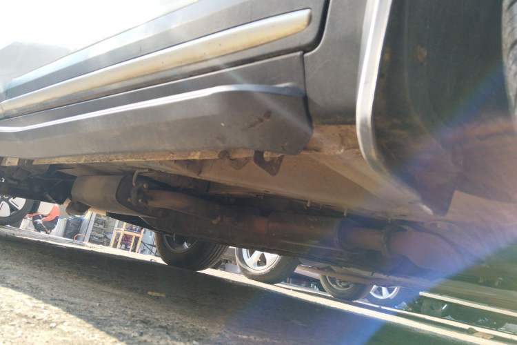 Used Geely Auto Emgrand X7 Sport 2020 1.8TD DCT Two-Wheel Drive Zhiya Model Right Side Sill