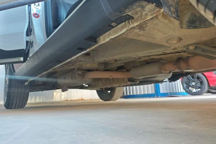 Used Geely Auto Emgrand X7 Sport 2020 1.8TD DCT Two-Wheel Drive Zhiya Model Right Side Sill
