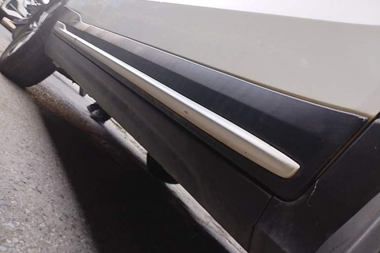 Used Geely Auto Emgrand X7 Sport 2020 1.8TD DCT Smart Connect PRO Right Side Sill