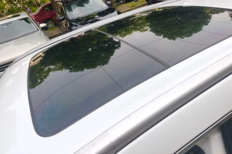 Used Geely Auto Emgrand X7 Sport 2020 1.8TD DCT Two-Wheel Drive Smart Connect 4G-Enabled Version Roof