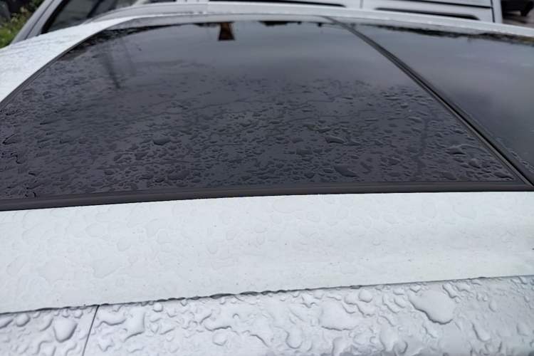 Used Geely Auto Emgrand X7 Sport 2020 1.8TD DCT Two-Wheel Drive Smart Connect 4G-Enabled Version Roof
