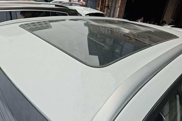 Used Geely Auto Emgrand X7 Sport 2020 1.8TD DCT Two-Wheel Drive Smart Connect 4G-Enabled Version Roof