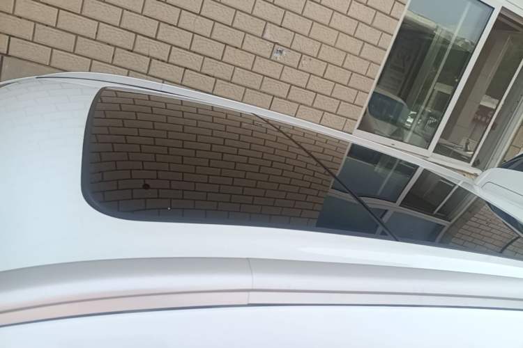 Used Geely Auto Emgrand X7 Sport 2020 1.8TD DCT Two-Wheel Drive Smart Connect 4G-Enabled Version Roof