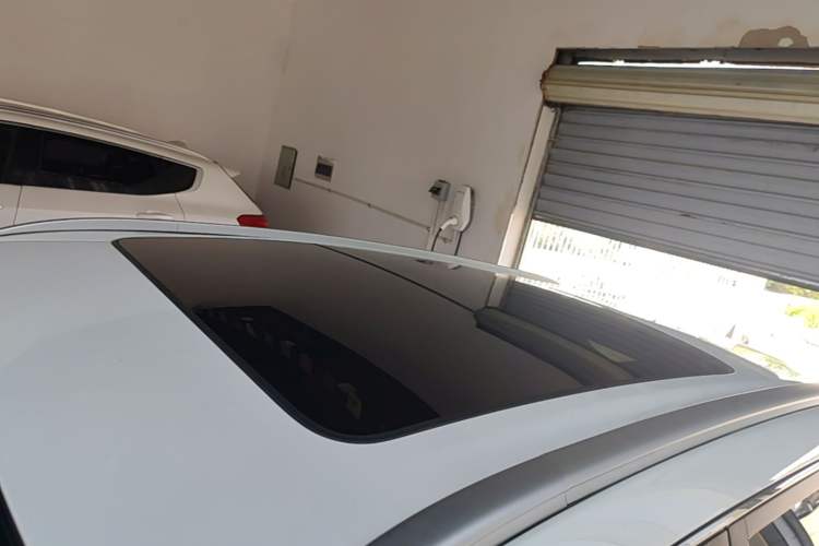 Used Geely Auto Emgrand X7 Sport 2020 1.8TD DCT Two-Wheel Drive Smart Connect 4G-Enabled Version Roof